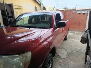 Toyota Tacoma Access Cab Automatic 2012 Red