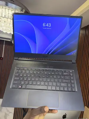 Laptop MSI GS65 Stealth Thin 8RE 32GB Intel Core i7 SSD 512GB
