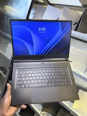 Laptop MSI GS65 Stealth Thin 8RE 32GB Intel Core i7 SSD 512GB