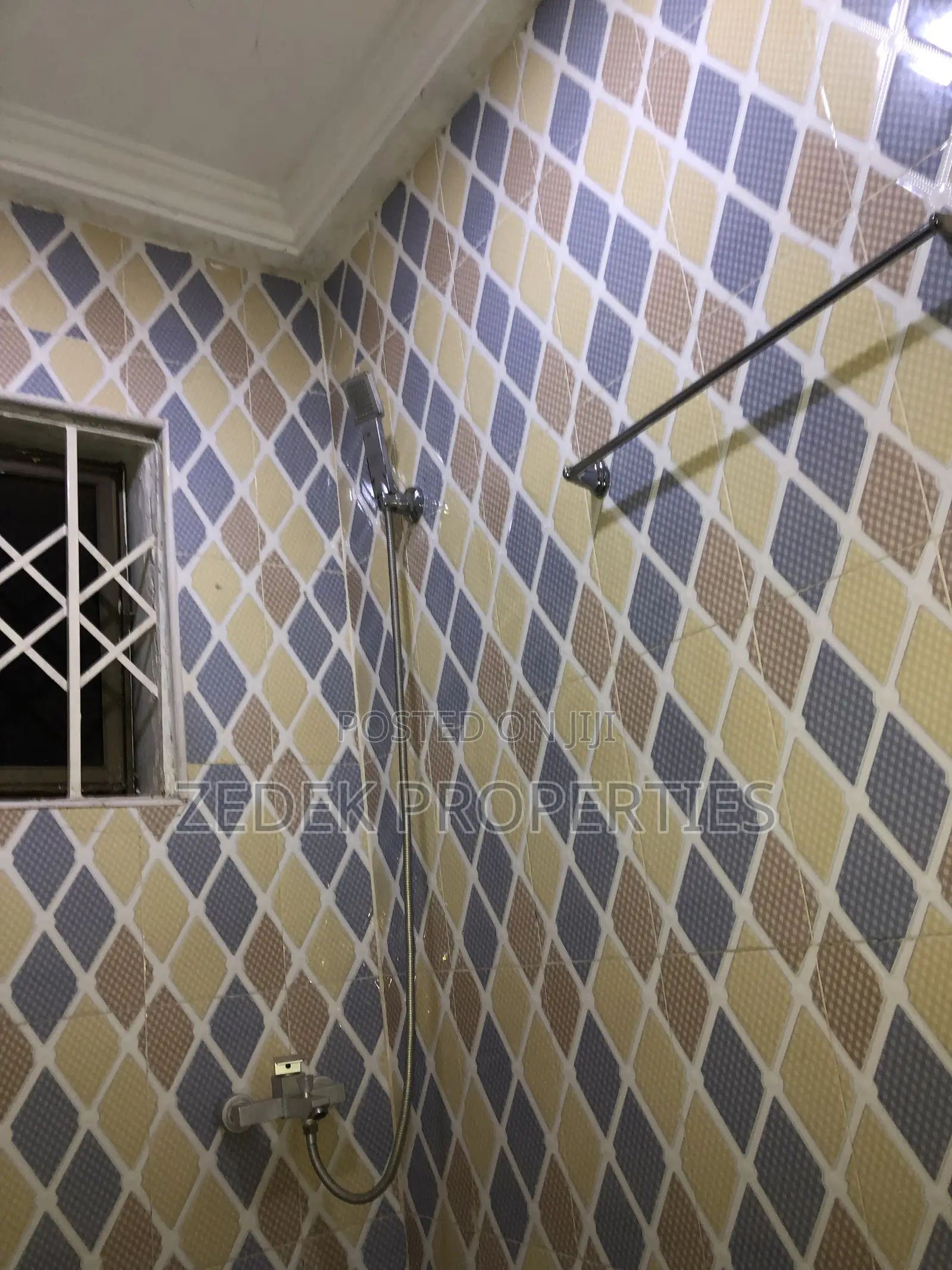 2bdrm Apartment in Kwabenya Acp for rent