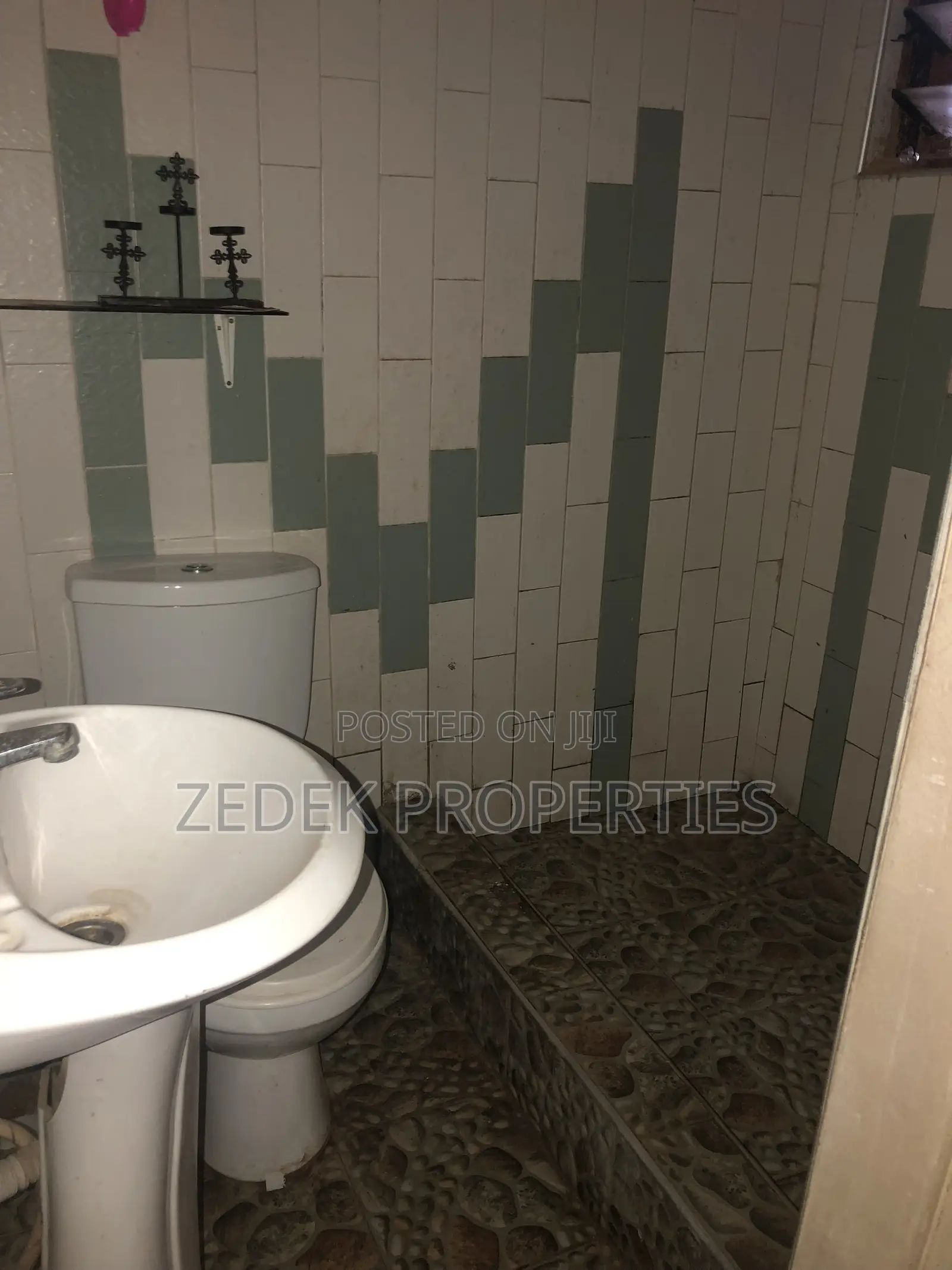 2bdrm Apartment in Kwabenya Acp for rent