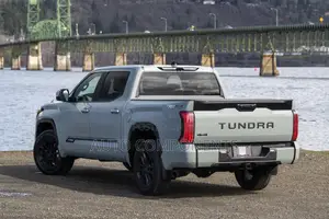 Toyota Tundra 2024 Tailboard