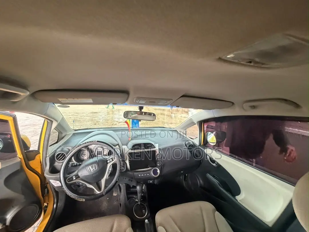 Honda Fit 2013 Yellow