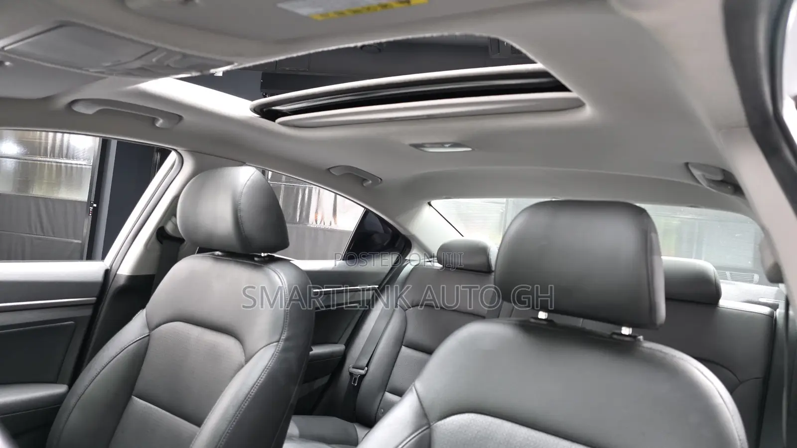 Hyundai Avante 2017 White