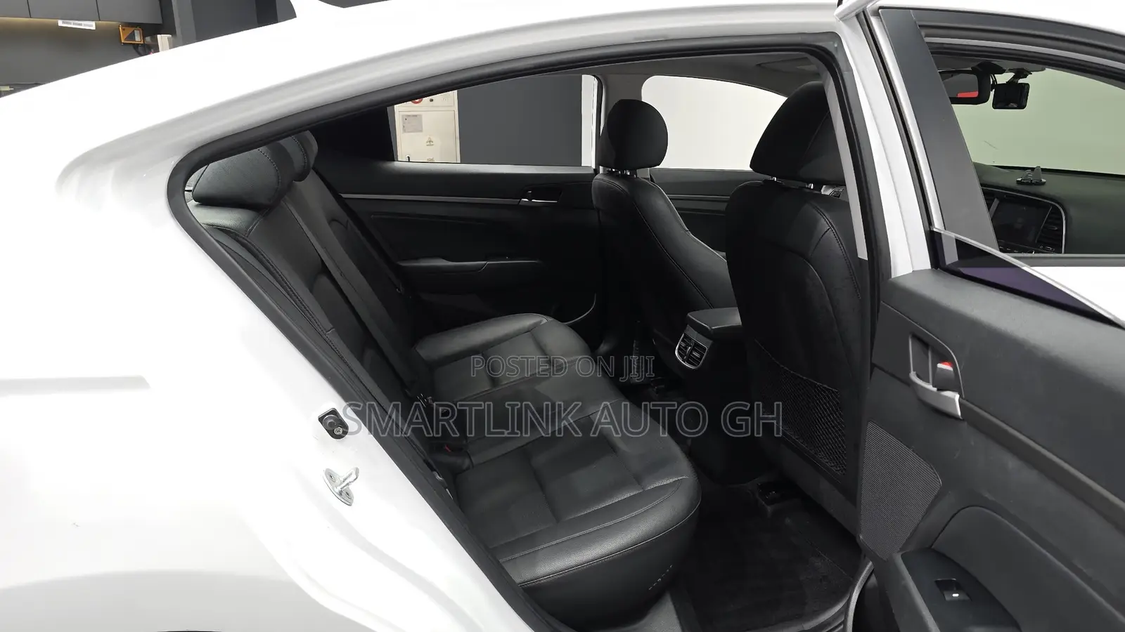 Hyundai Avante 2017 White