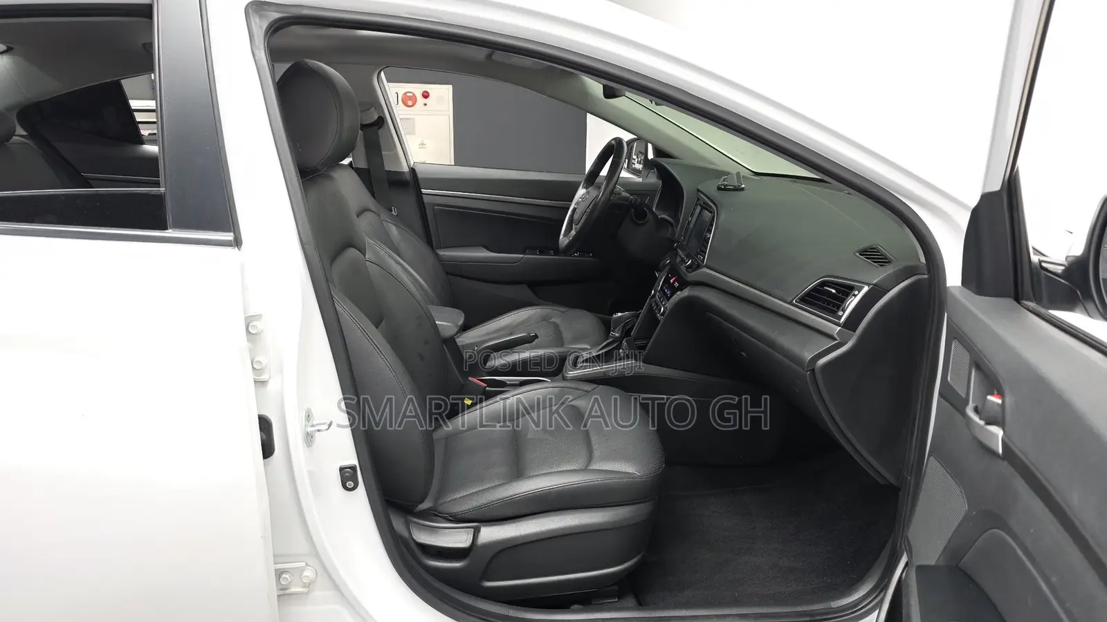 Hyundai Avante 2017 White