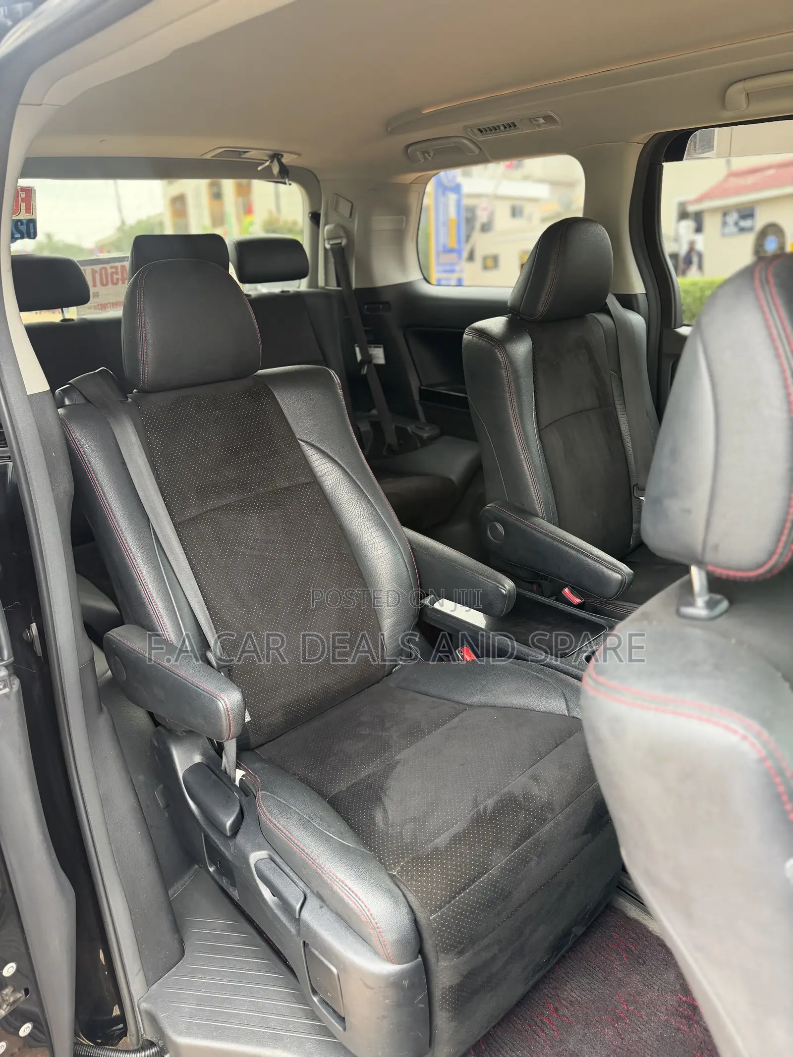 Toyota Vellfire V 2.4 4WD 7-Seater 2014 Black