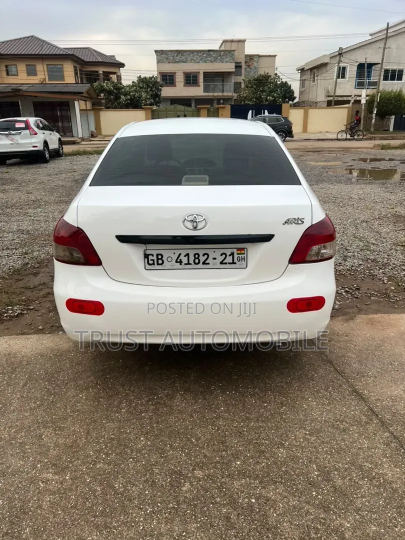 Toyota Belta 2010 White