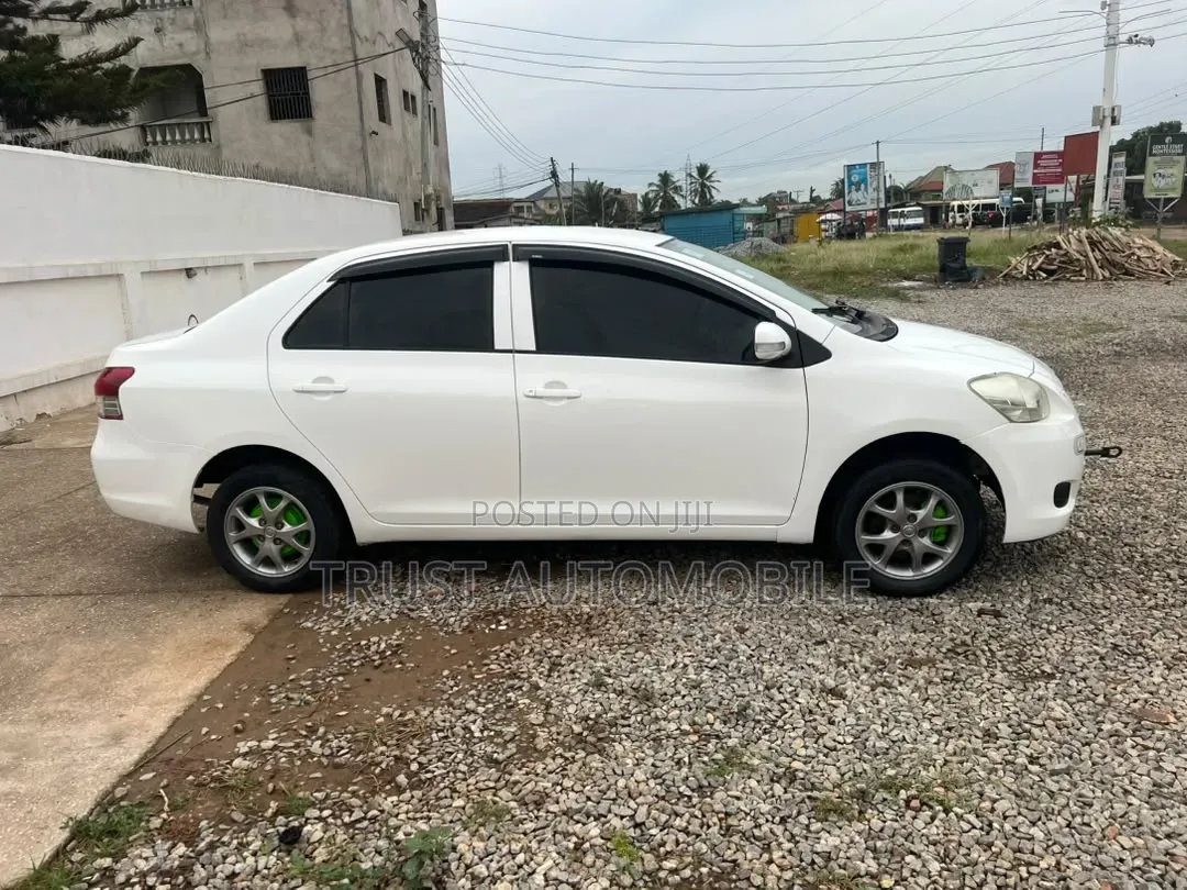 Toyota Belta 2010 White
