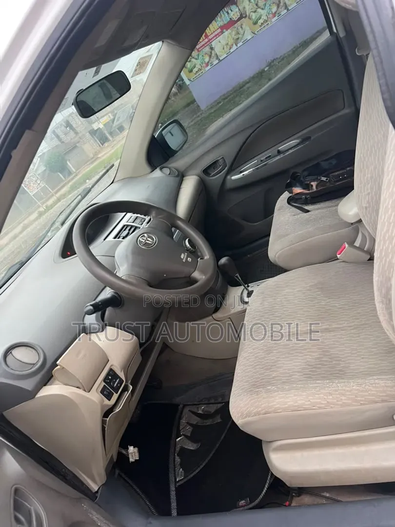 Toyota Belta 2010 White