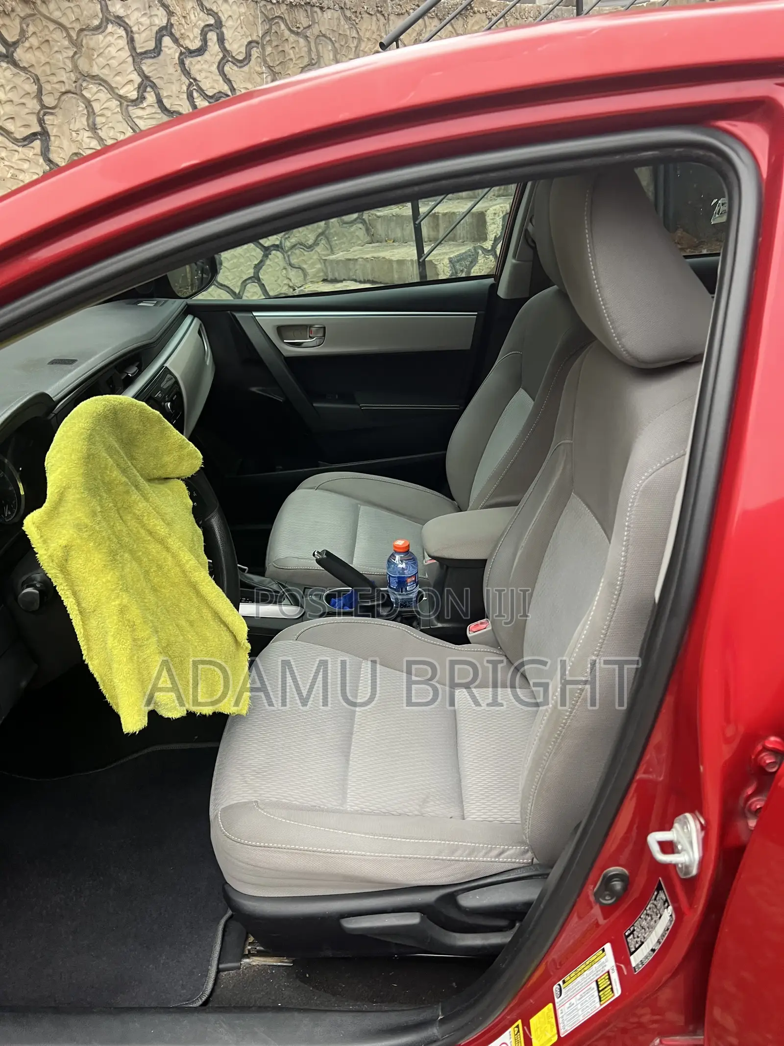 Toyota Corolla LE Eco 4dr Sedan (1.8L 4cyl CVT) 2016 Red
