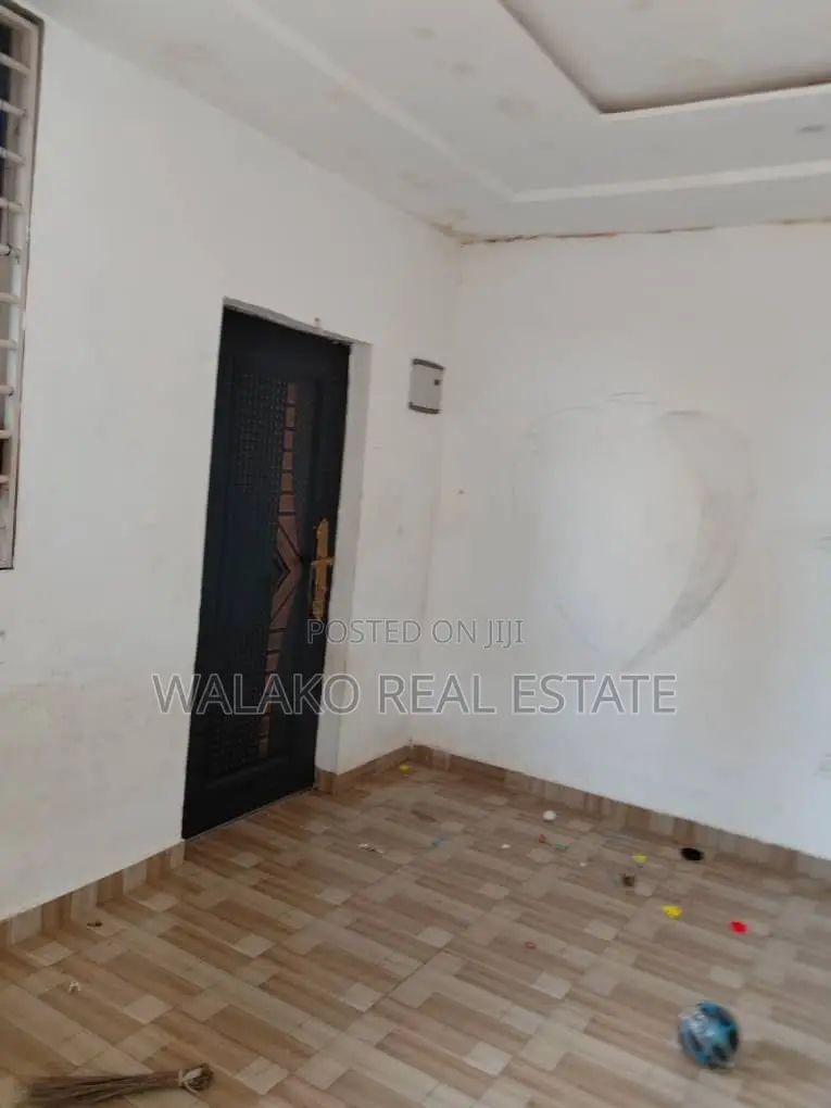 1bdrm Apartment in Ashomang Estate for rent