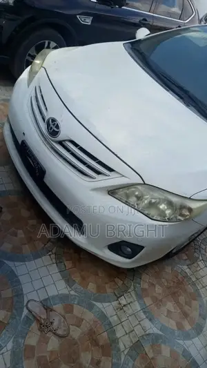 Toyota Corolla 2010 White