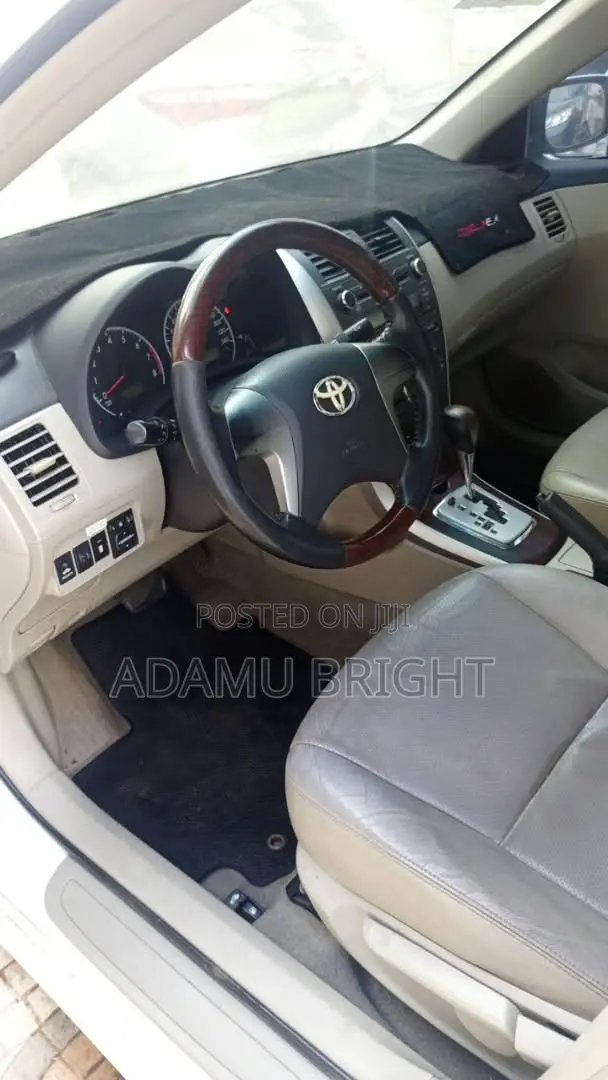 Toyota Corolla 2010 White