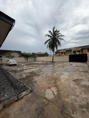 Commercial Space for 20+ Cars
