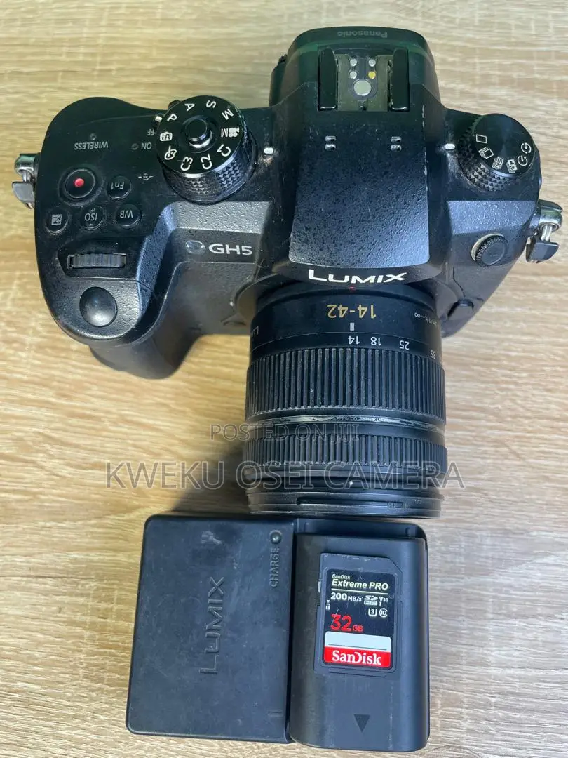 Panasonic Lumix GH5 With 14-42 MM Lens