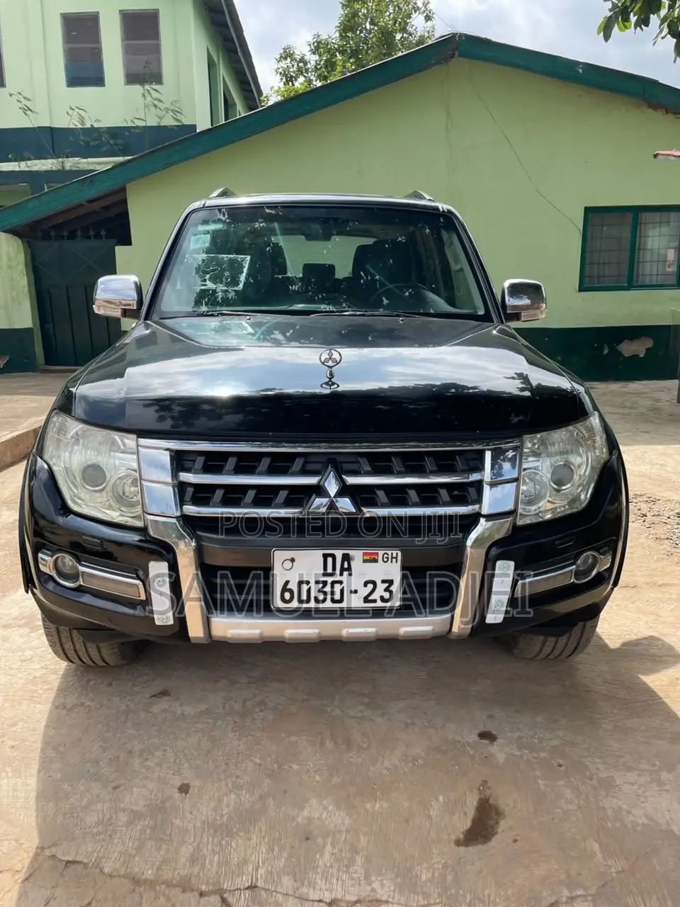 Mitsubishi Pajero 2016 Black