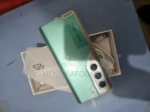 New Tecno Camon 40 256 GB Green