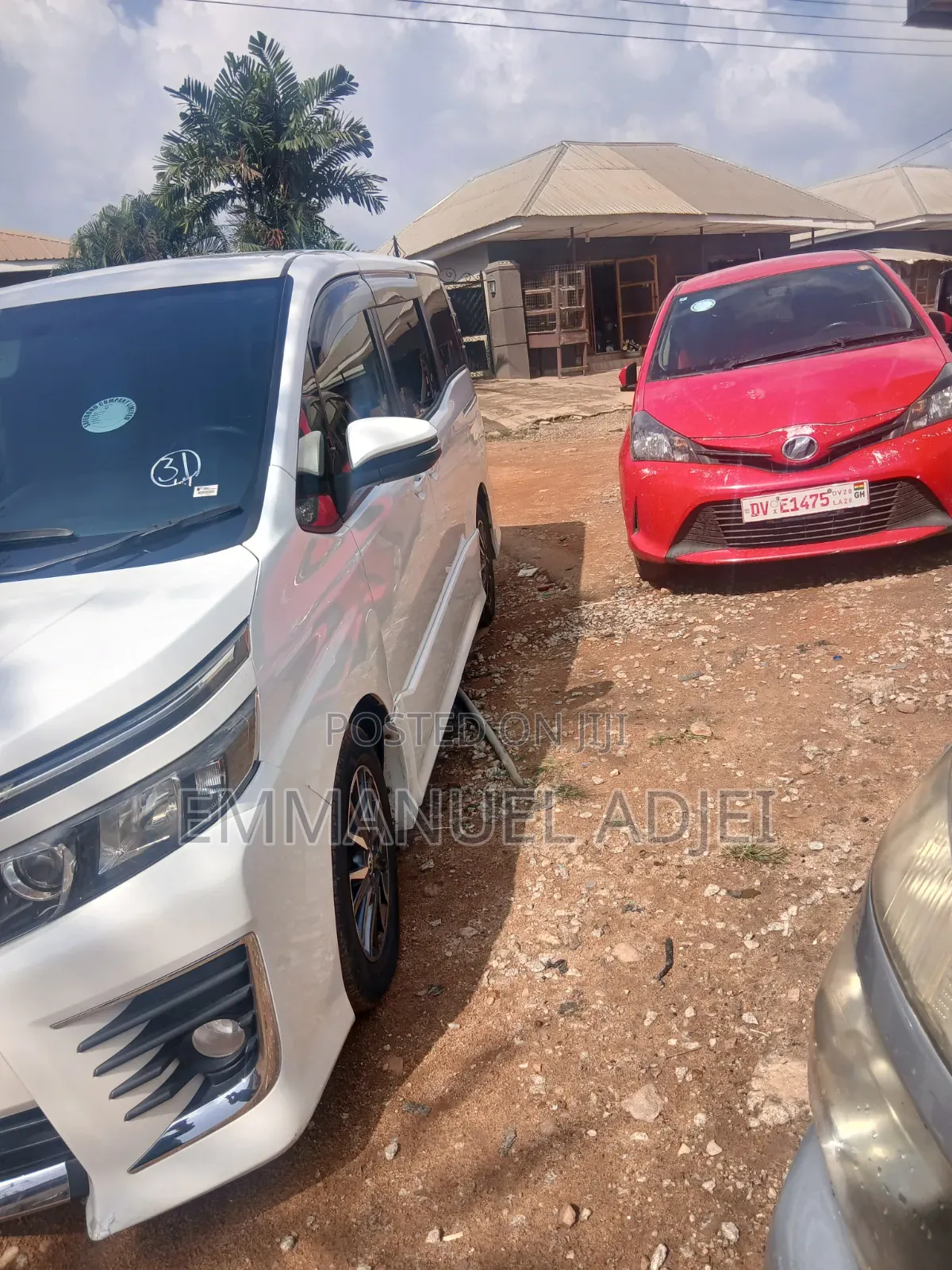 Toyota Voxy 2014 Pearl