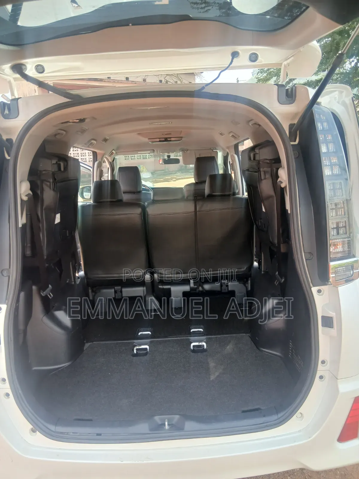 Toyota Voxy 2014 Pearl