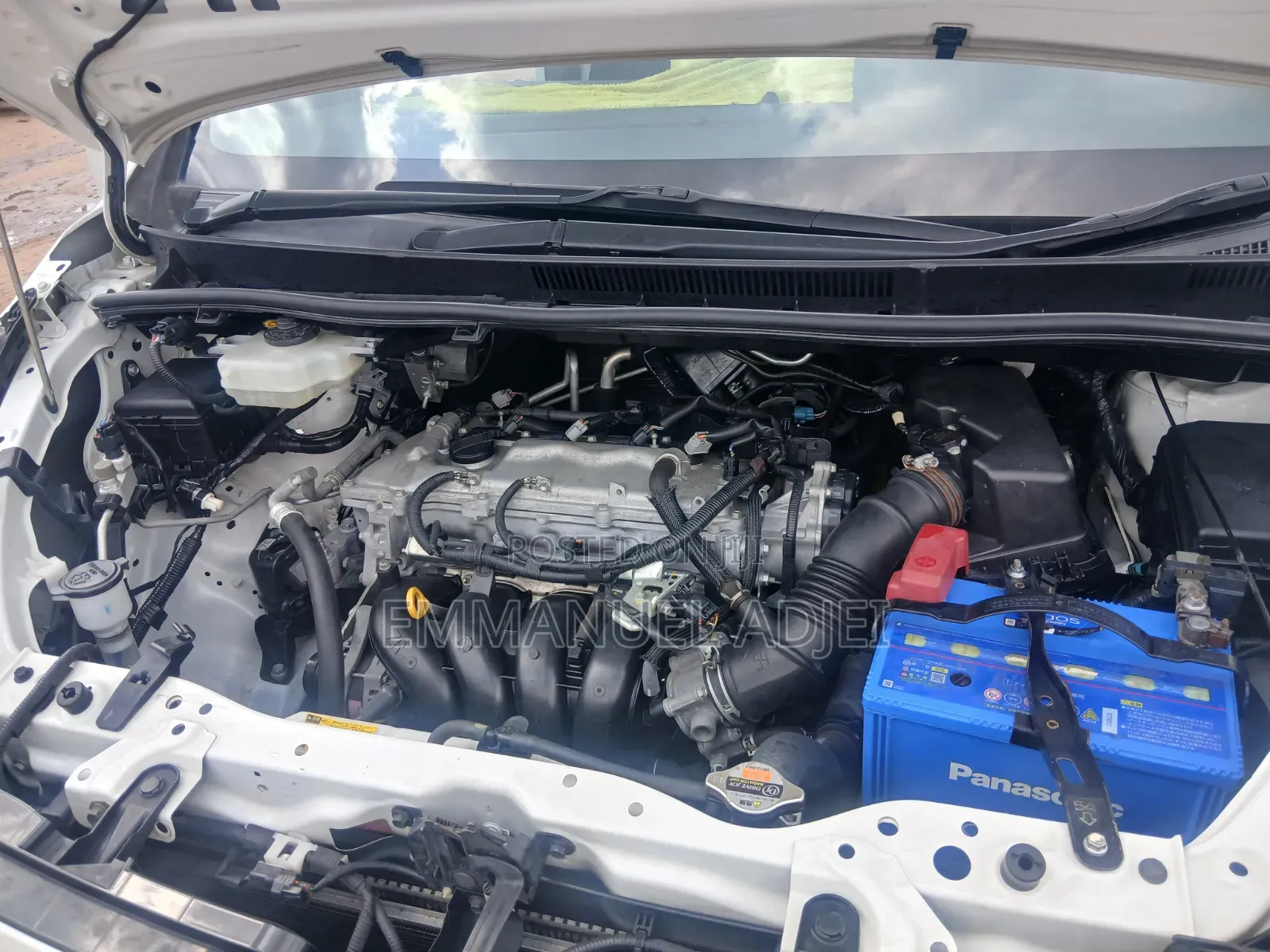 Toyota Voxy 2014 Pearl