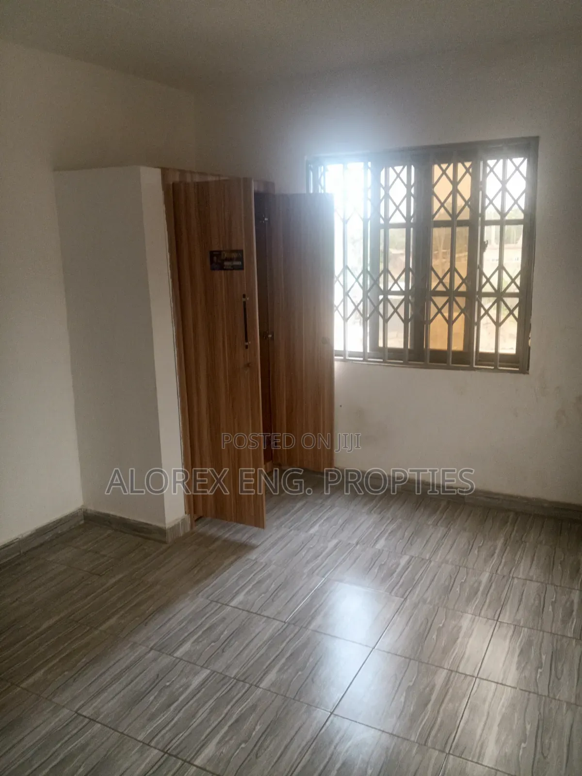 2bdrm Apartment in Adenta Foster, Frafraha for rent