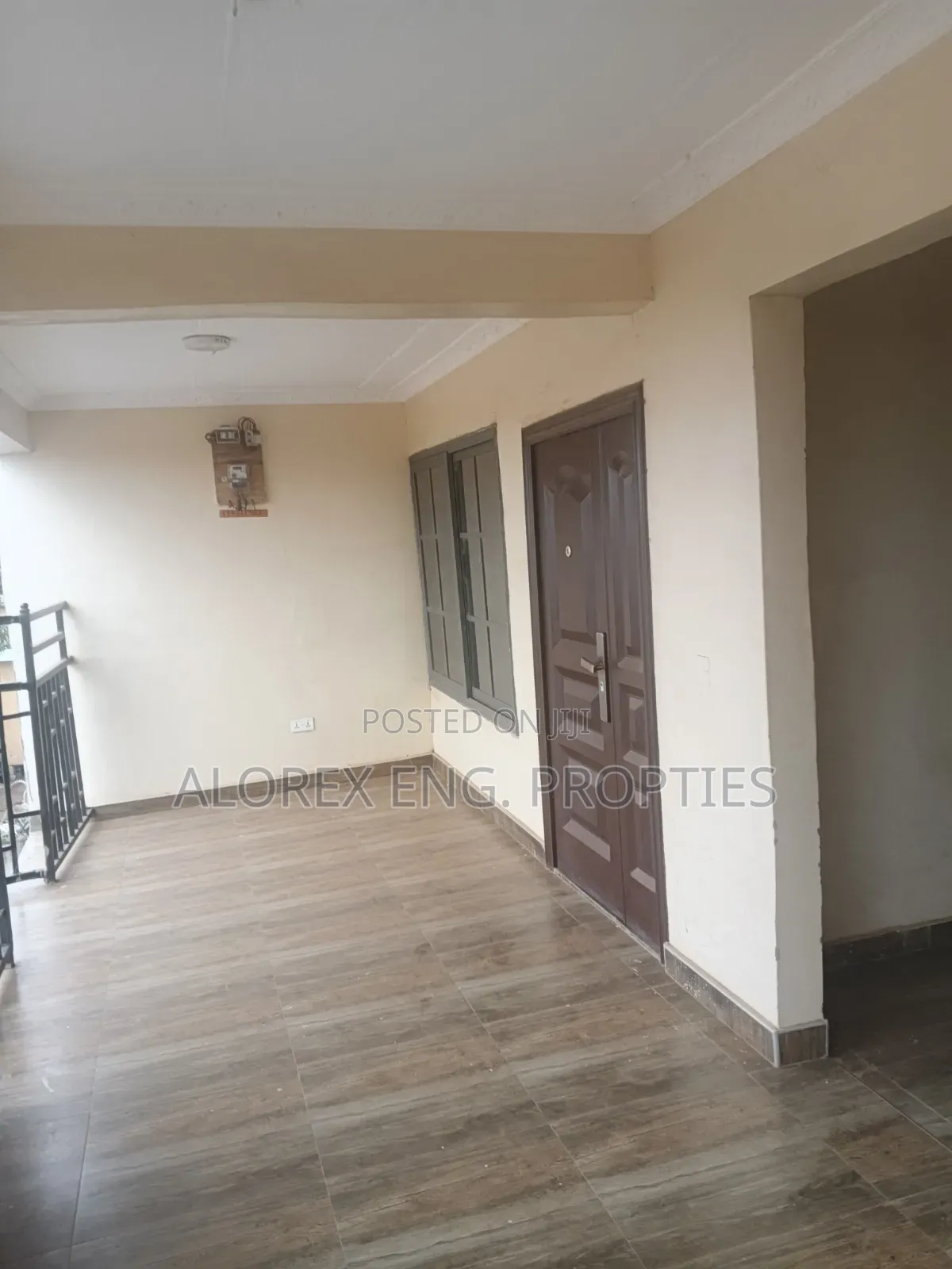2bdrm Apartment in Adenta Foster, Frafraha for rent
