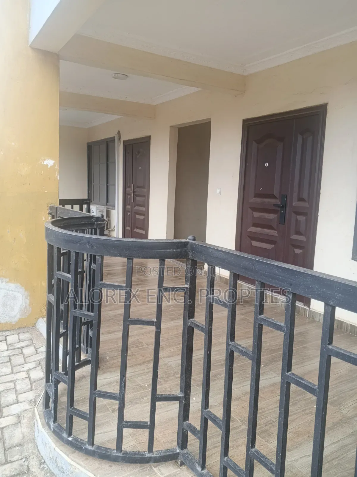 2bdrm Apartment in Adenta Foster, Frafraha for rent