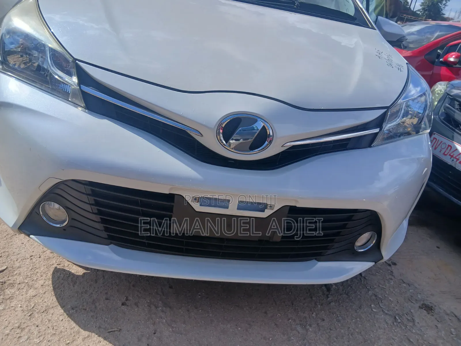 Toyota Vitz 2016 Pearl