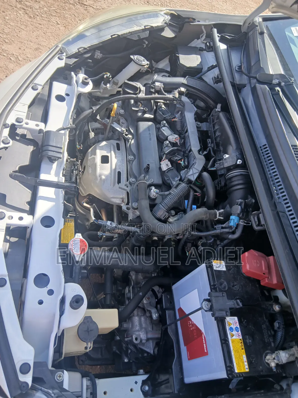 Toyota Vitz 2016 Pearl