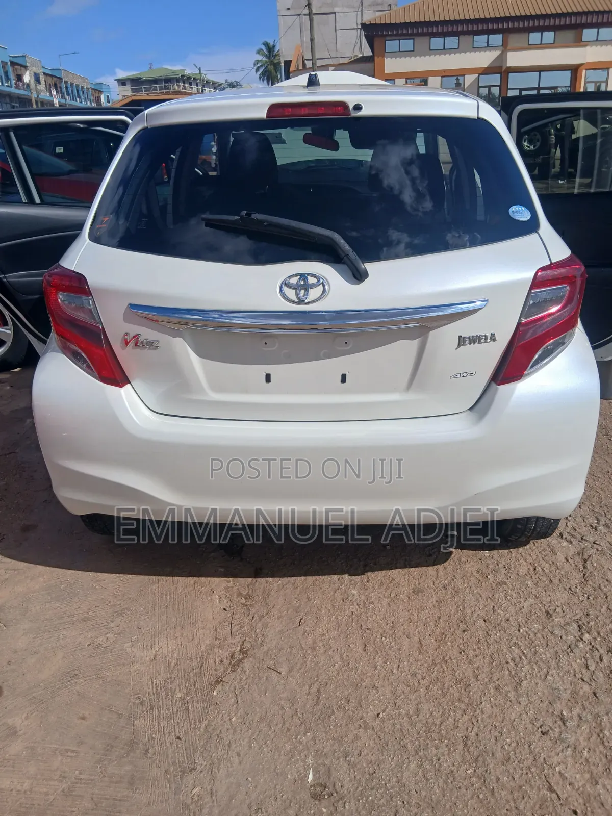 Toyota Vitz 2016 Pearl