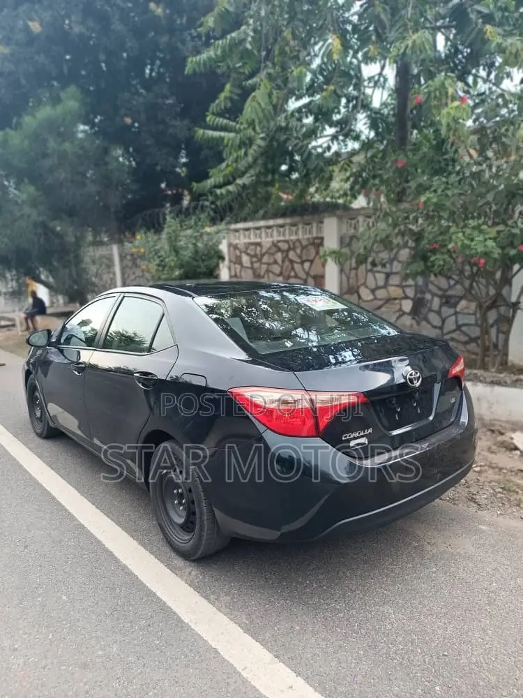 Toyota Corolla 2018 Black