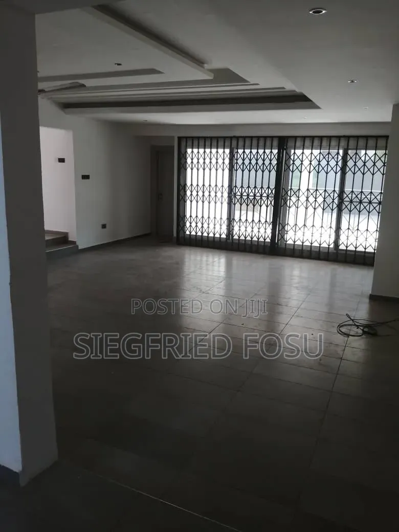 4bdrm House in Okpoi Gono, Coca Cola for rent
