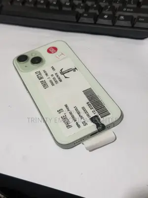 Apple iPhone 15 128 GB Green