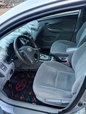 Toyota Corolla 2010 Silver