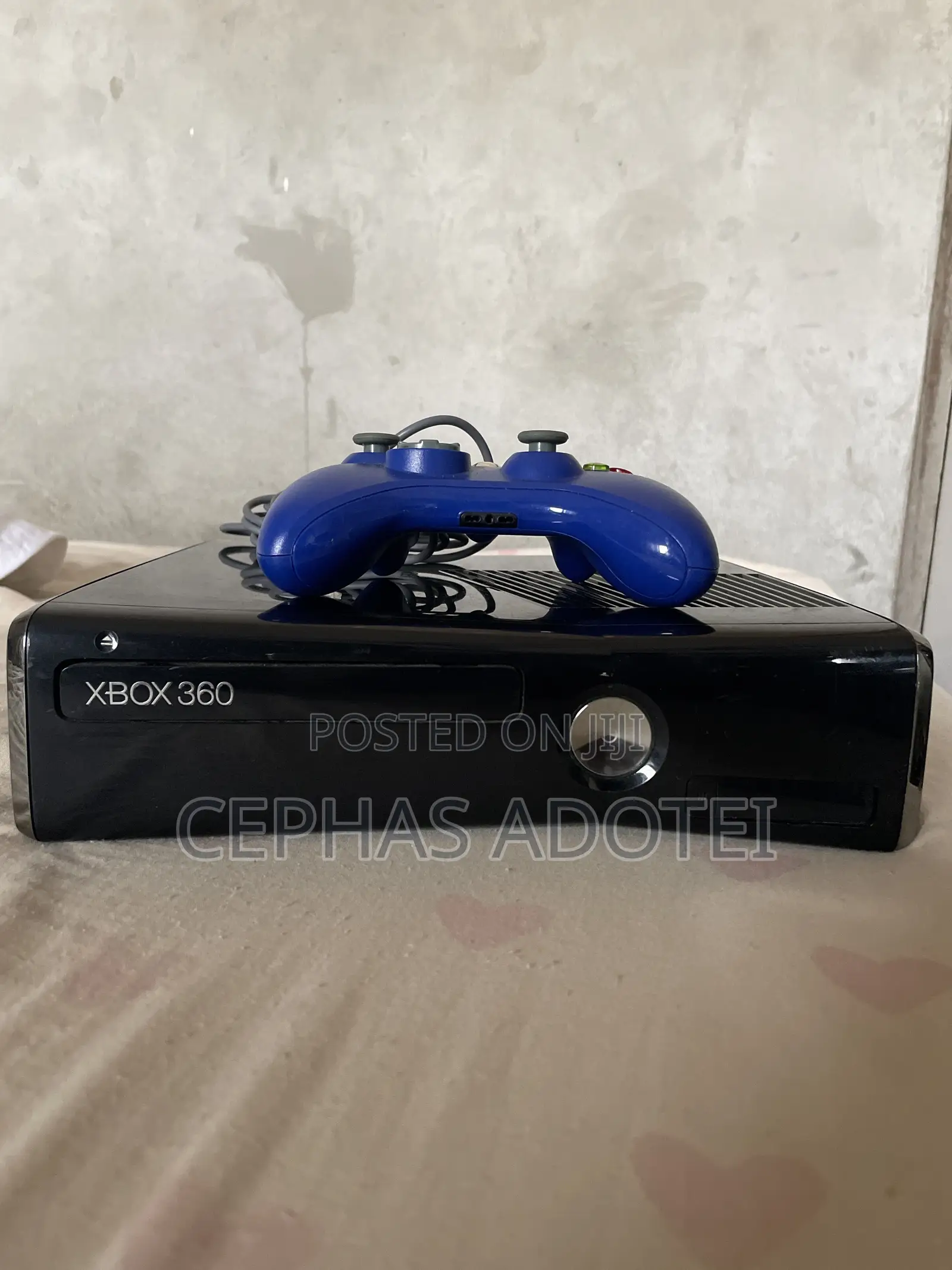 Xbox 360 Console Plus Pad