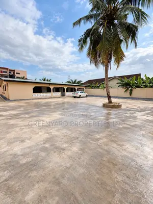 Commercial Space for 20+ Cars