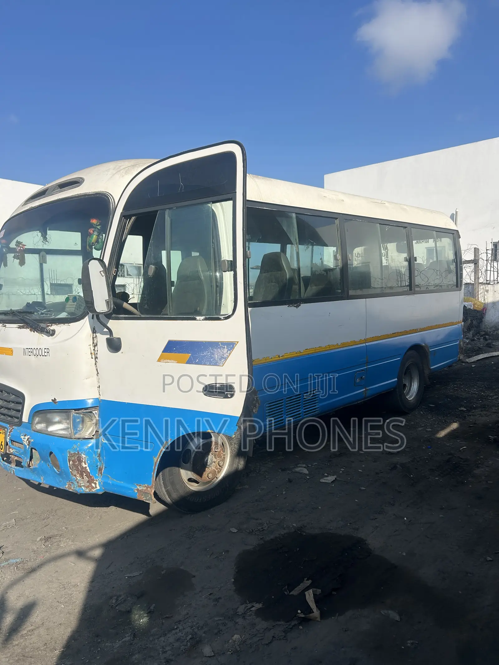 Hyundai County 2006 White