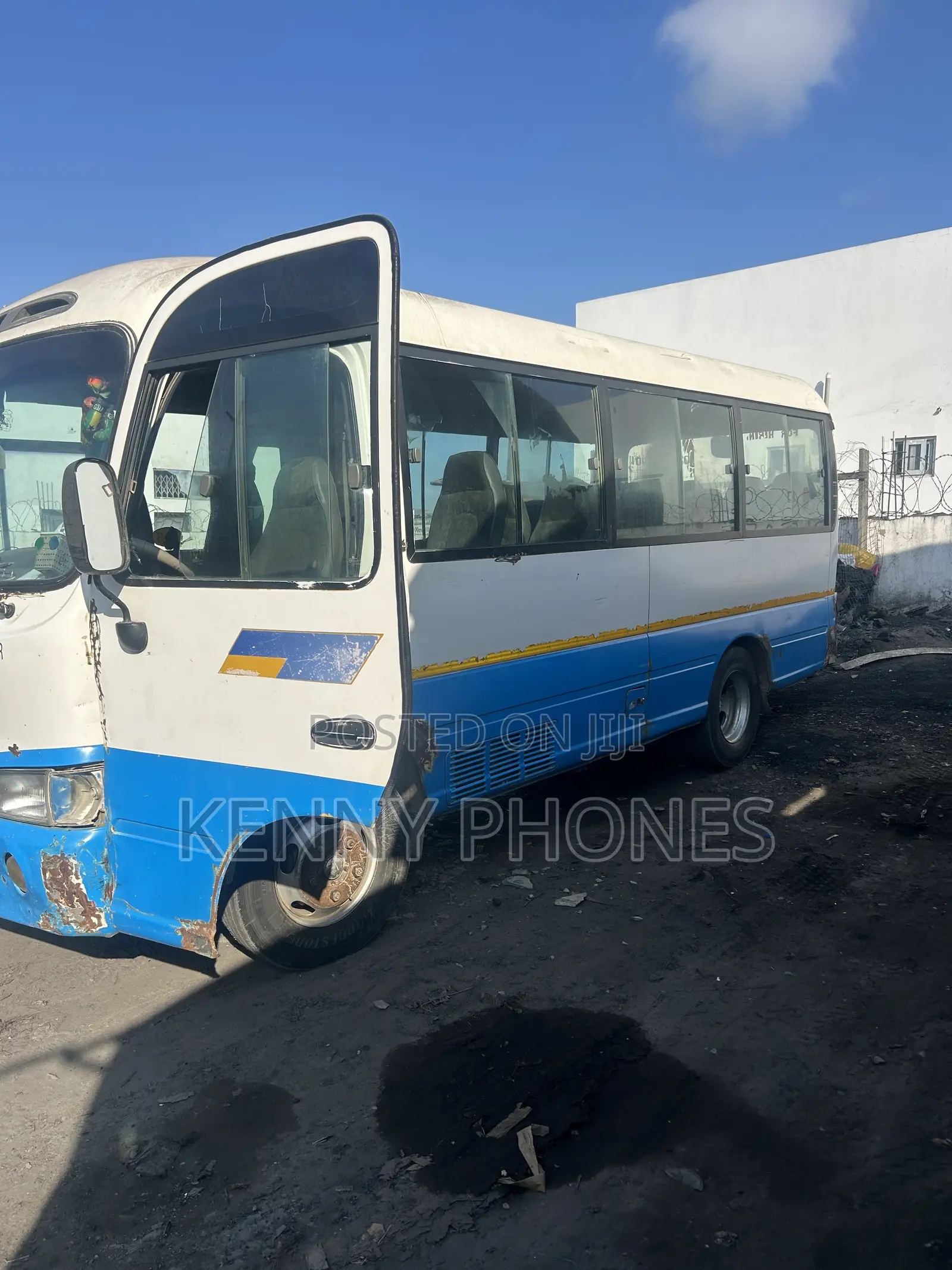Hyundai County 2006 White