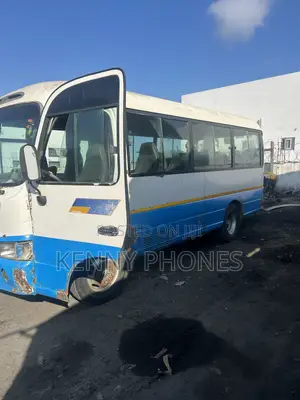 Hyundai County 2006 White