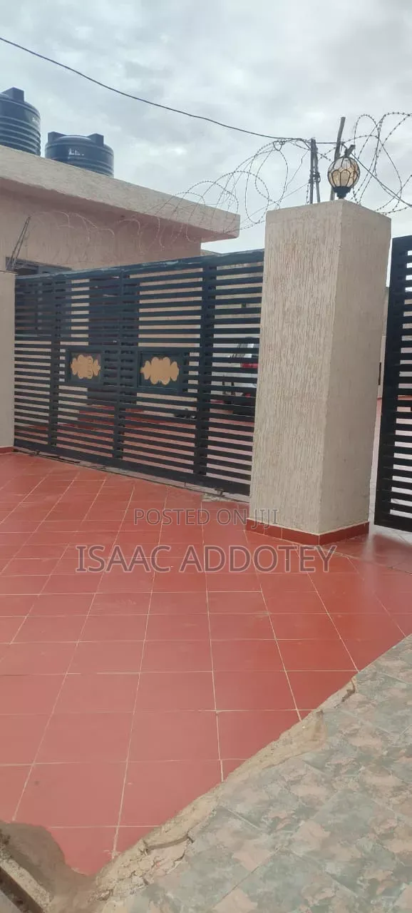 Furnished 2bdrm Apartment in Spintex Coastal, Baatsona Total for rent