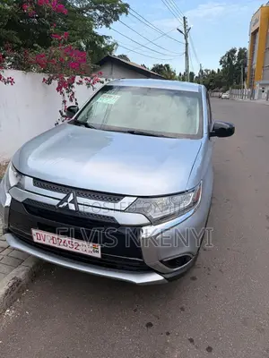 Mitsubishi Outlander 2.4 PHEV AWD 2016 Silver