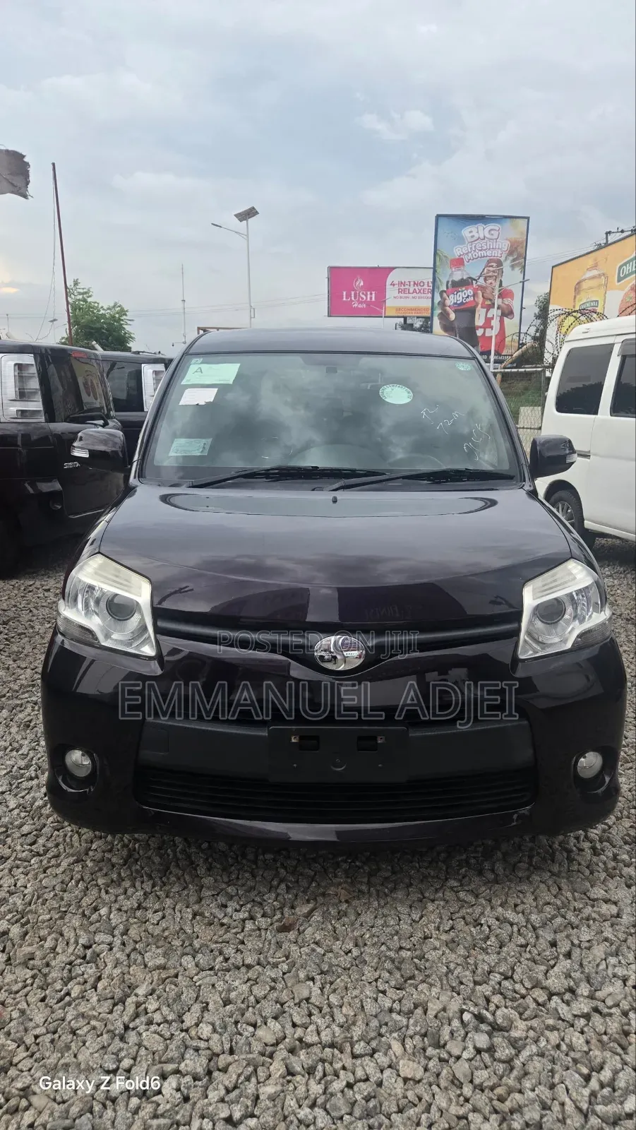 Toyota Sienta 2014 Maroon