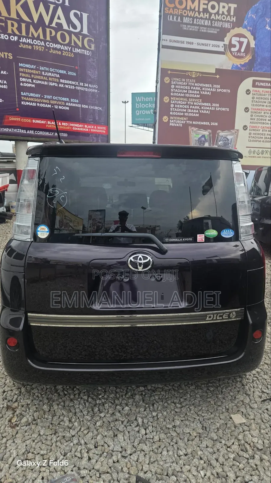 Toyota Sienta 2014 Maroon