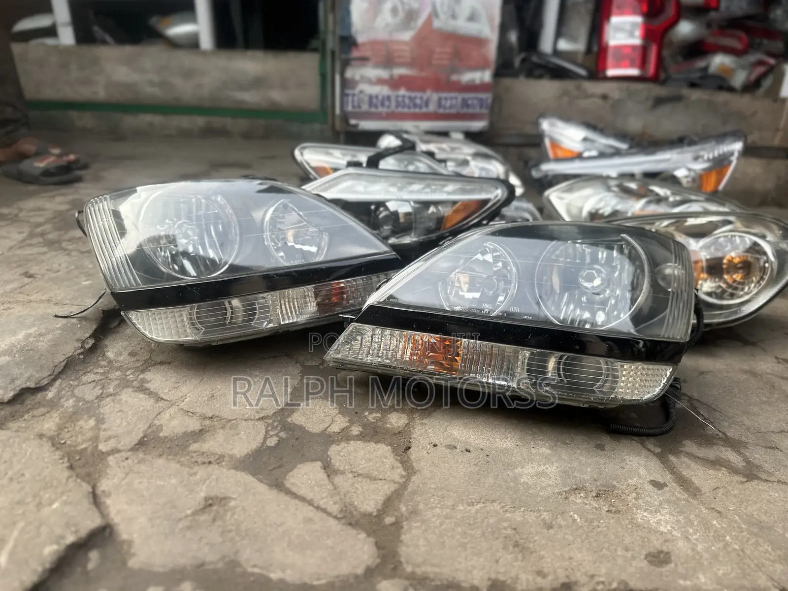 Lexus RX300 1999-2003 Headlight Pair