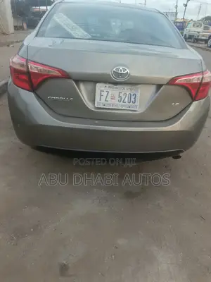 Toyota Corolla LE (1.8L 4cyl 2A) 2018