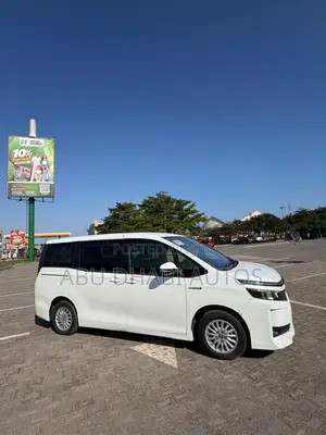 Toyota Corolla LE (1.8L 4cyl 2A) 2018