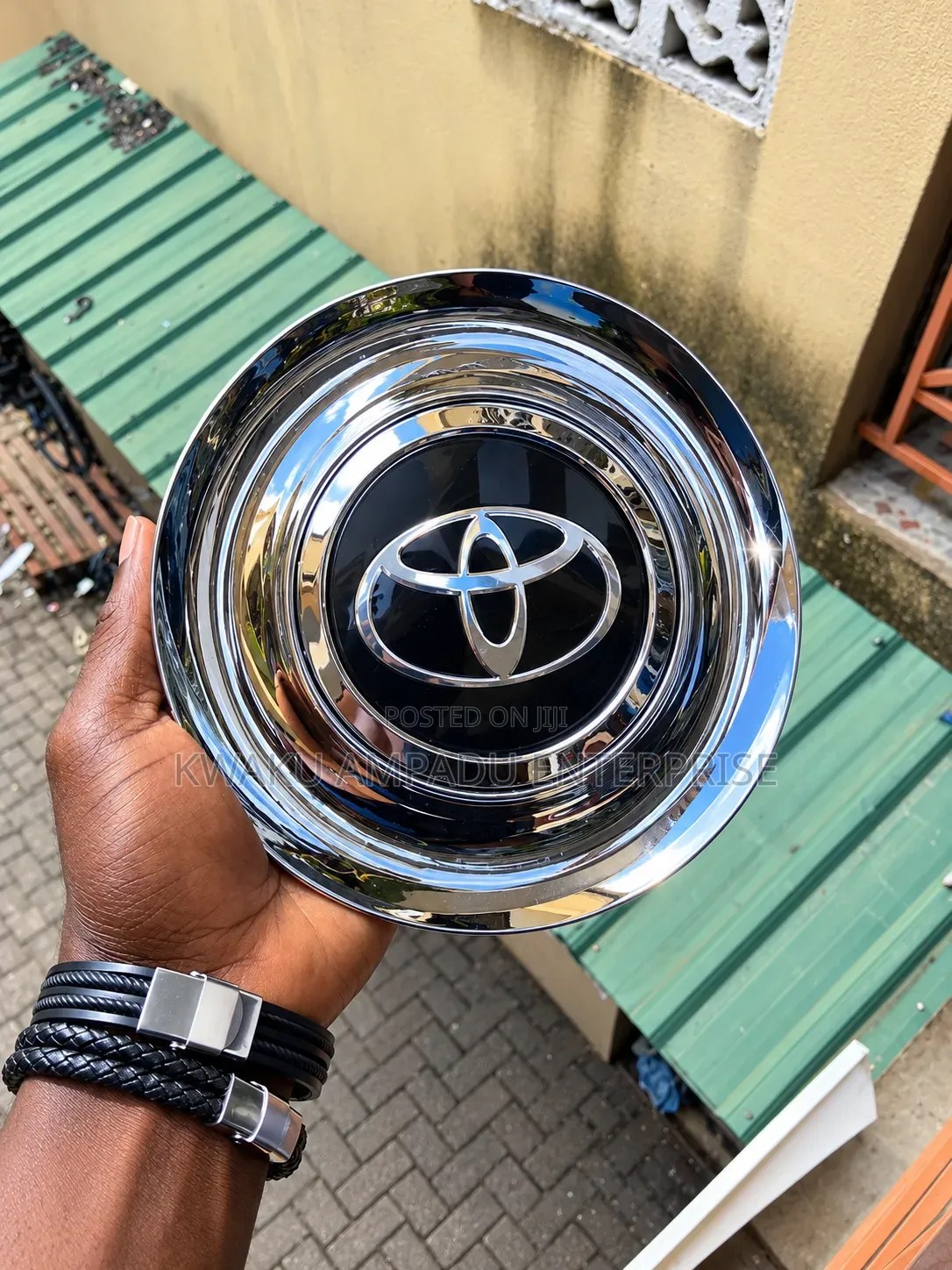 Toyota Floating Wheel Center Cap (Spinner Cap) - 4pcs