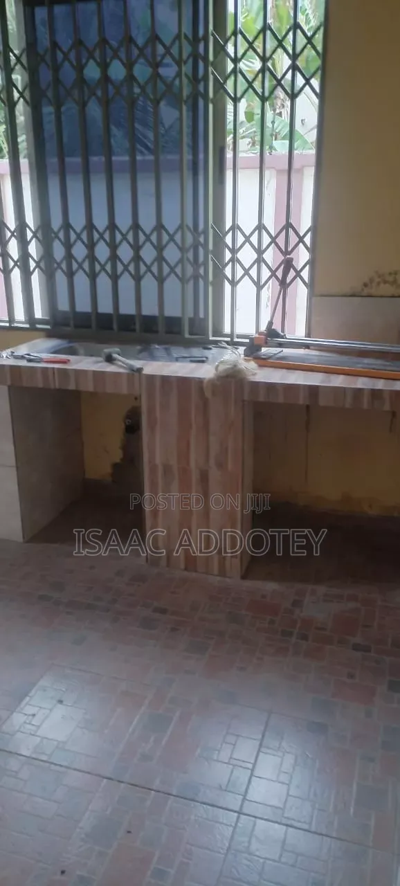 2bdrm Apartment in Spintex Marina Mall, Baatsona Total for rent