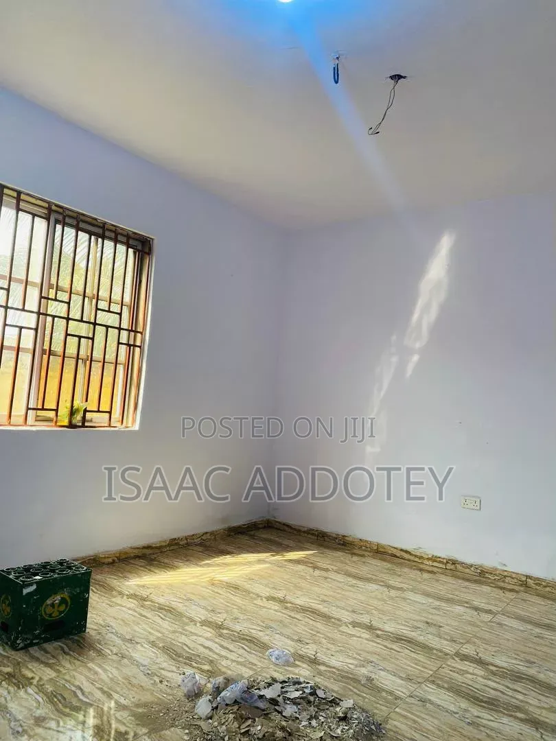 2bdrm Apartment in Spintex Marina Mall, Baatsona Total for rent